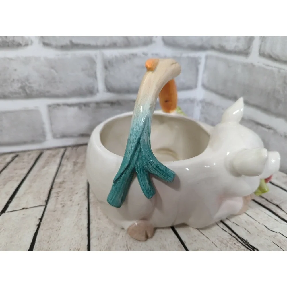 Fitz & Loyd Classics French Market Ceramic Pig Basket veggies 1993 vintage CHIPS